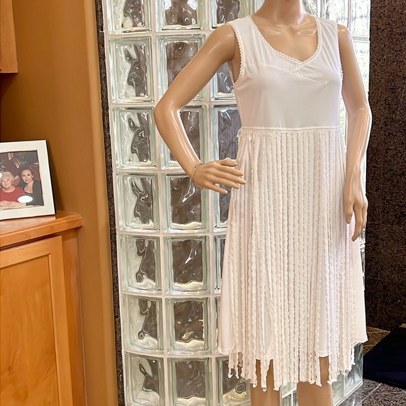 MC PLANET by INNATE T.2 made in Italy Wonderful White Sleeveless Dress - Picture 2 of 13